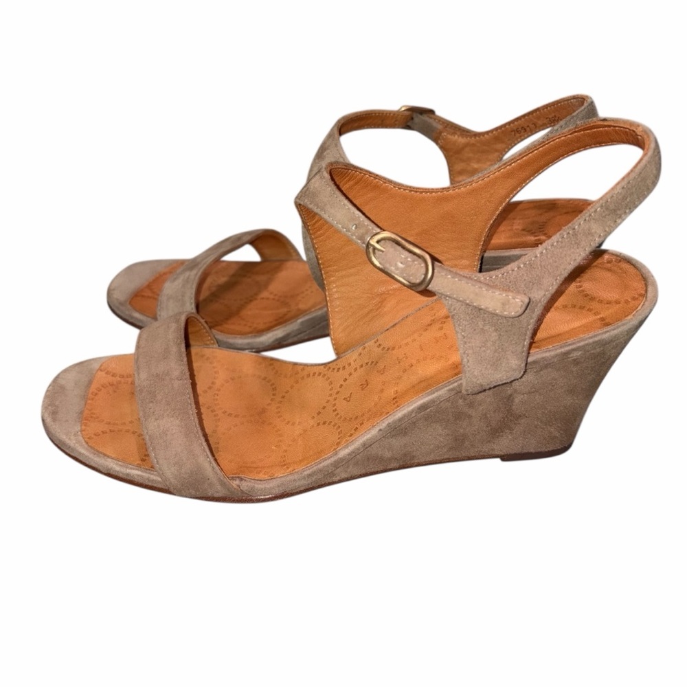 Chie Mihara Brown Suede Anatour Wedge Sandals Shoes size 38.5 - Picture 4 of 11